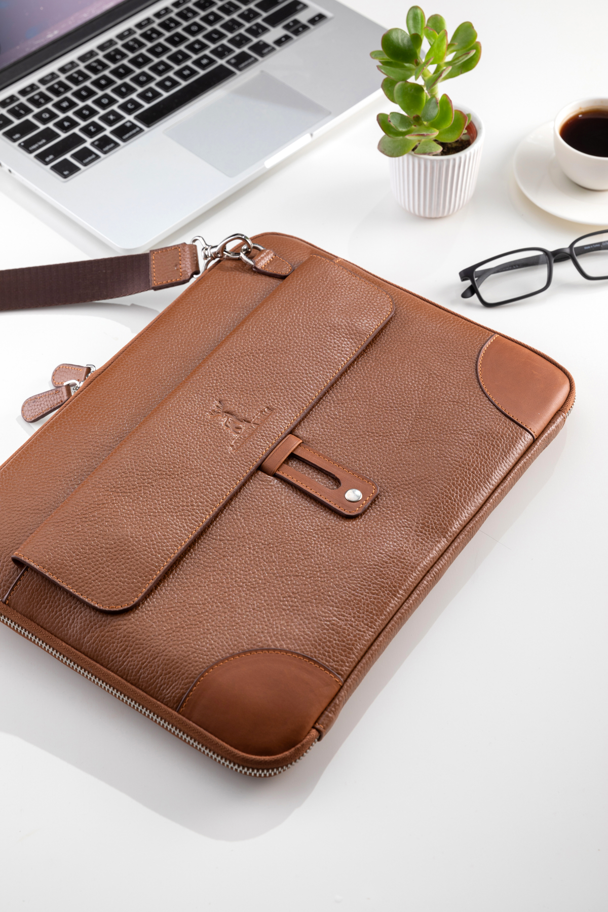 Hakiki Deri Macbook Çantası Urban Carryall Bag